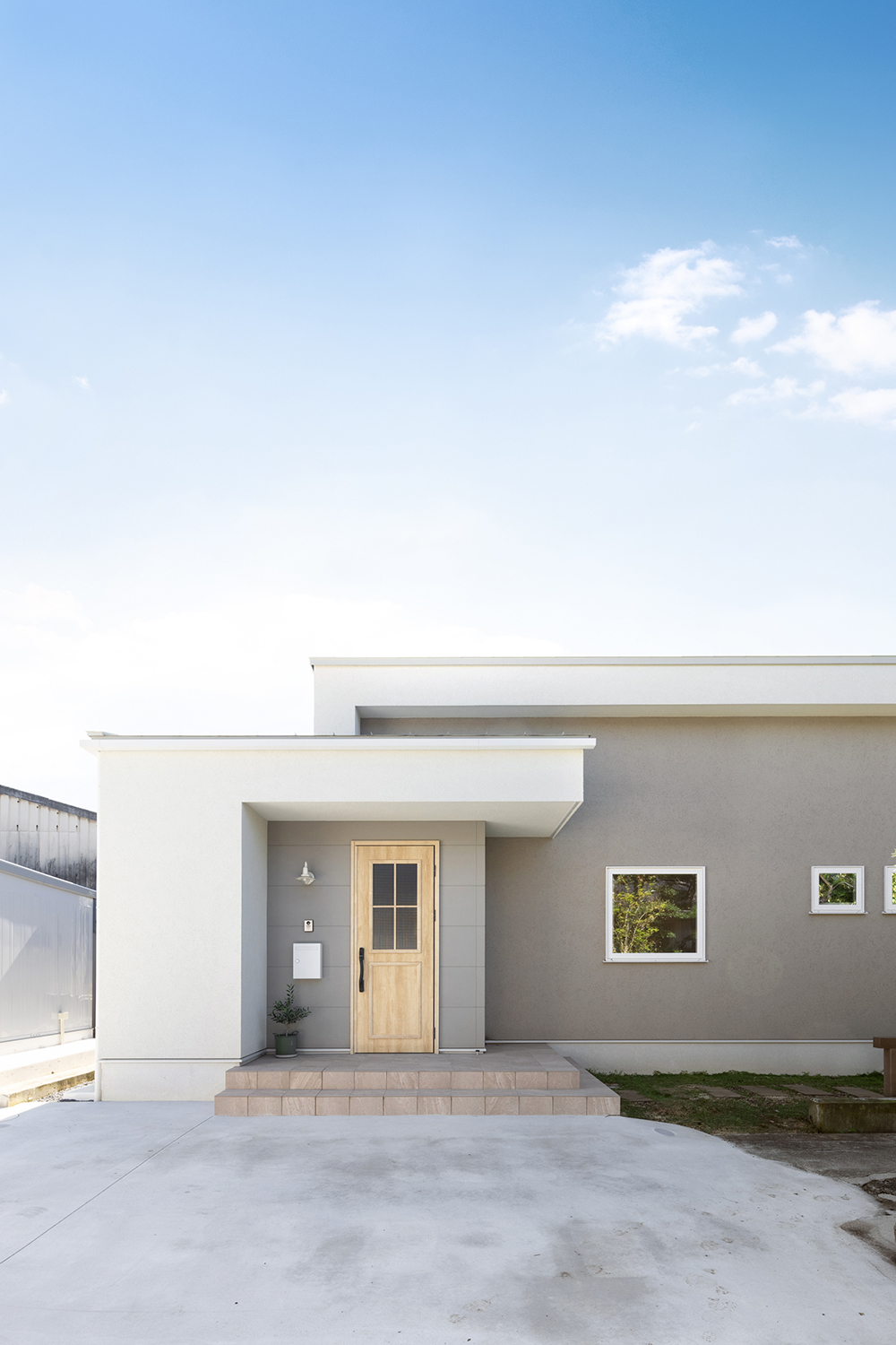 ベージュ×ホワイトで整えた心地よい暮らし