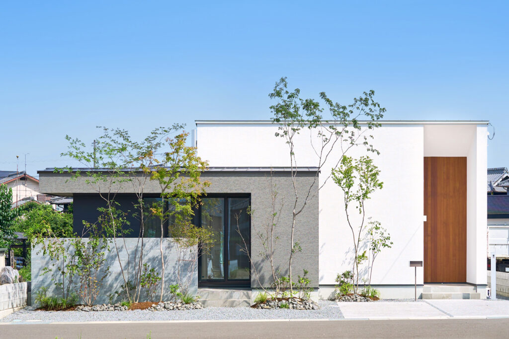 「平屋暮らし」特集｜平屋が人気な理由とシェア率はどのくらい？