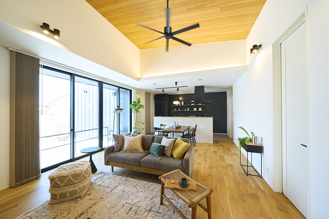 アイタウン円座10号地