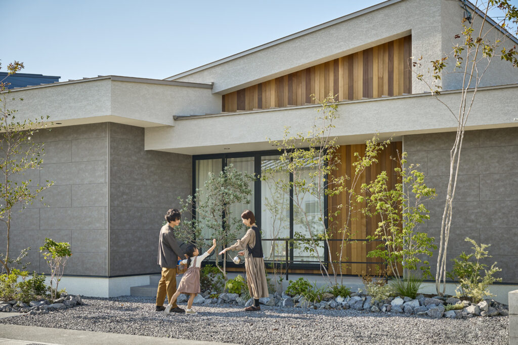 家づくりは土地と建物どちらから始めるべき？おすすめの家づくりを紹介