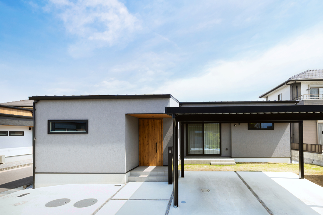 シンプルモダンな中に優しさを感じる平屋