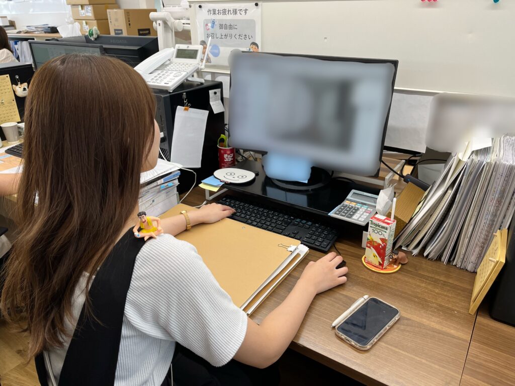 ☆デスク紹介 第2弾☆