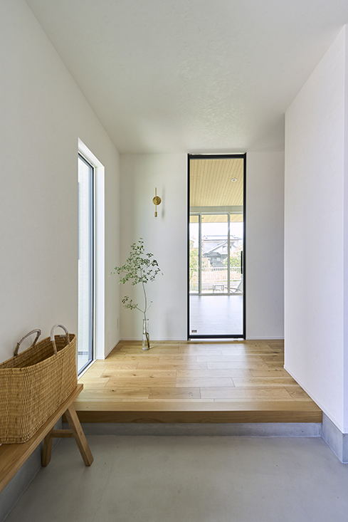 庭と繋がる、シンプルで上質な平屋