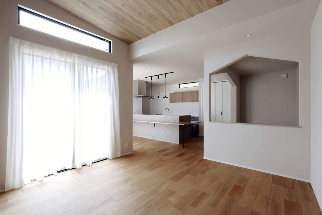 三角垂れ壁がポイントのナチュラルなLDK