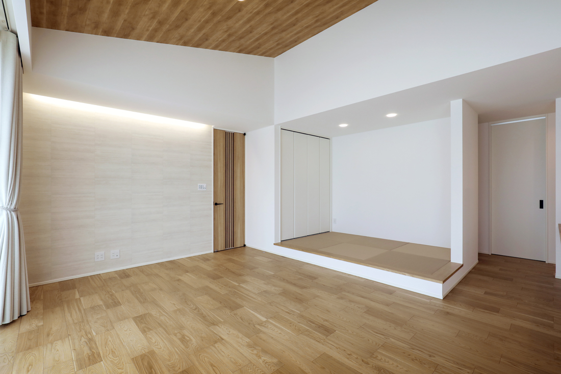 畳コーナーのあるリビング