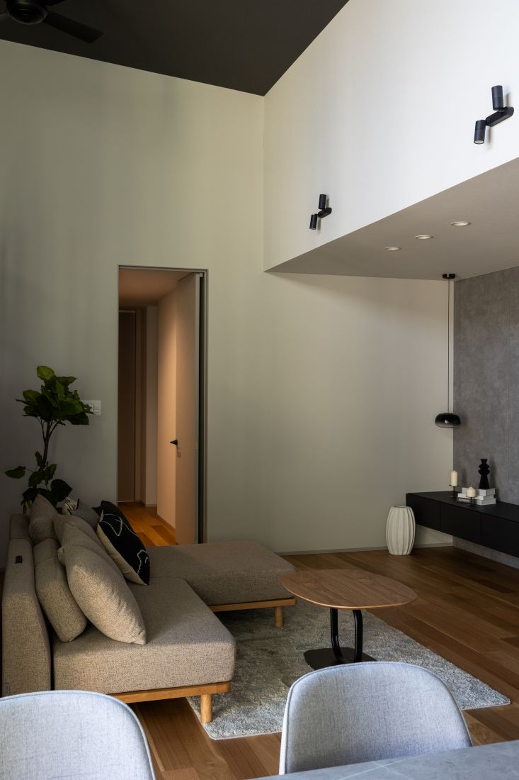 光と暮らすモダンな平屋