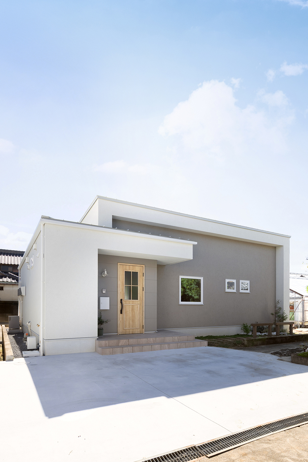 ベージュ×ホワイトで整えた心地よい暮らし