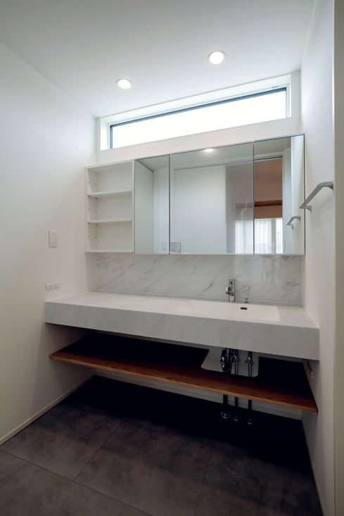 収納力のある洗面化粧台