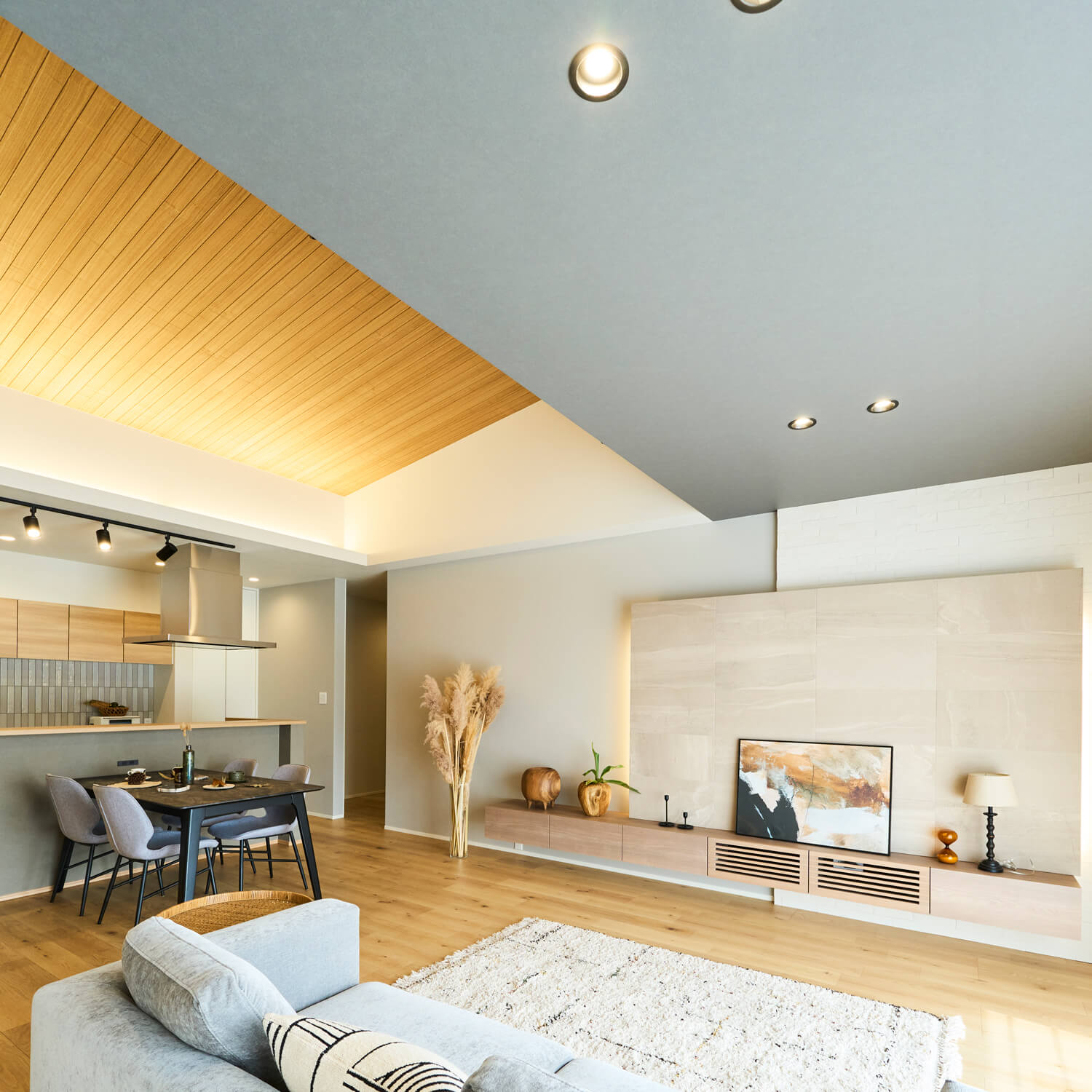 勾配天井（10帖）