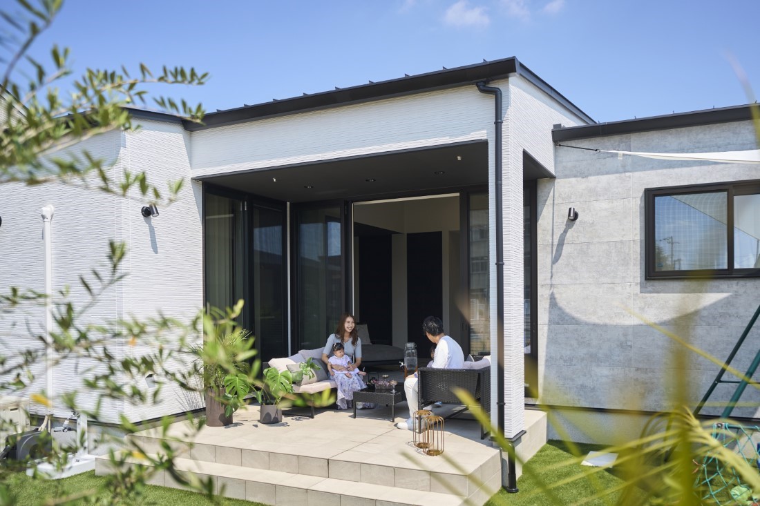 家族みんなが集まれるテラス