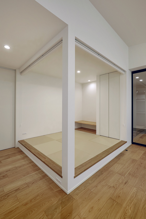 LDKに設けた小上がりの畳コーナー