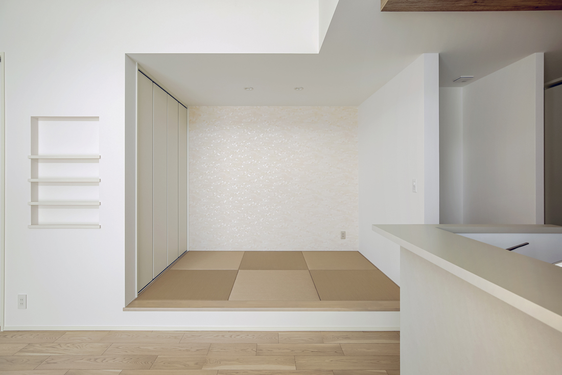 LDKの一角の小上がり畳コーナー